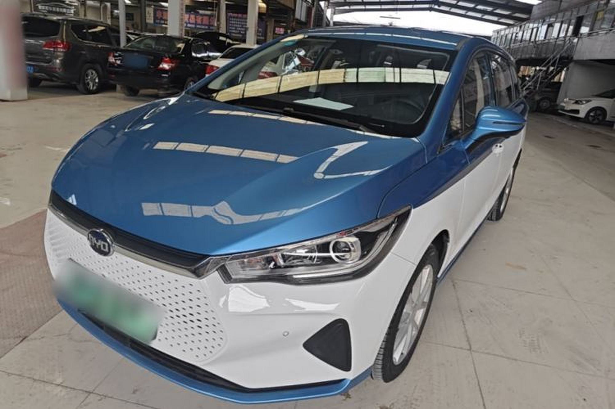 BYD e6