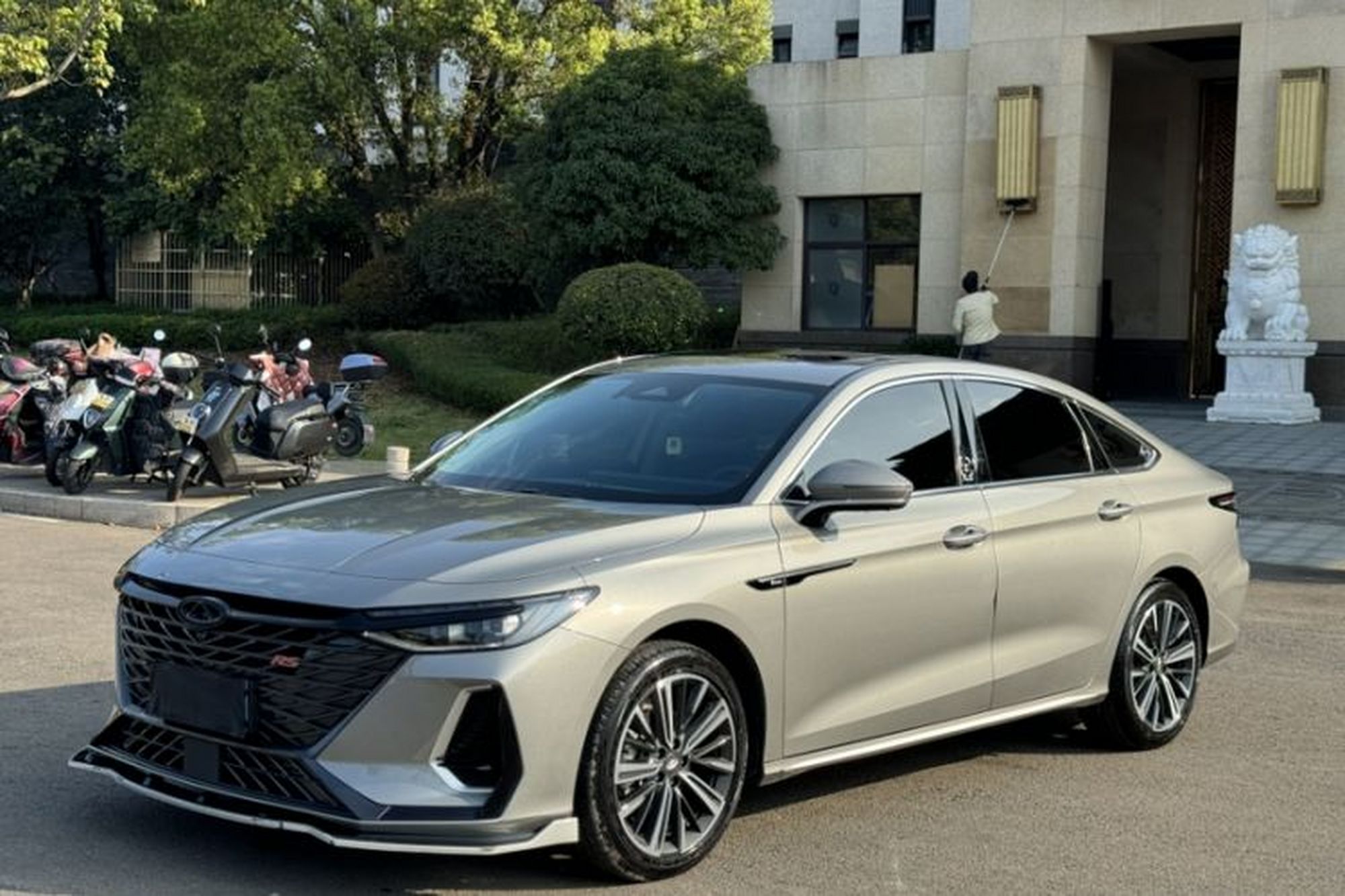 Chery Arrizo 8