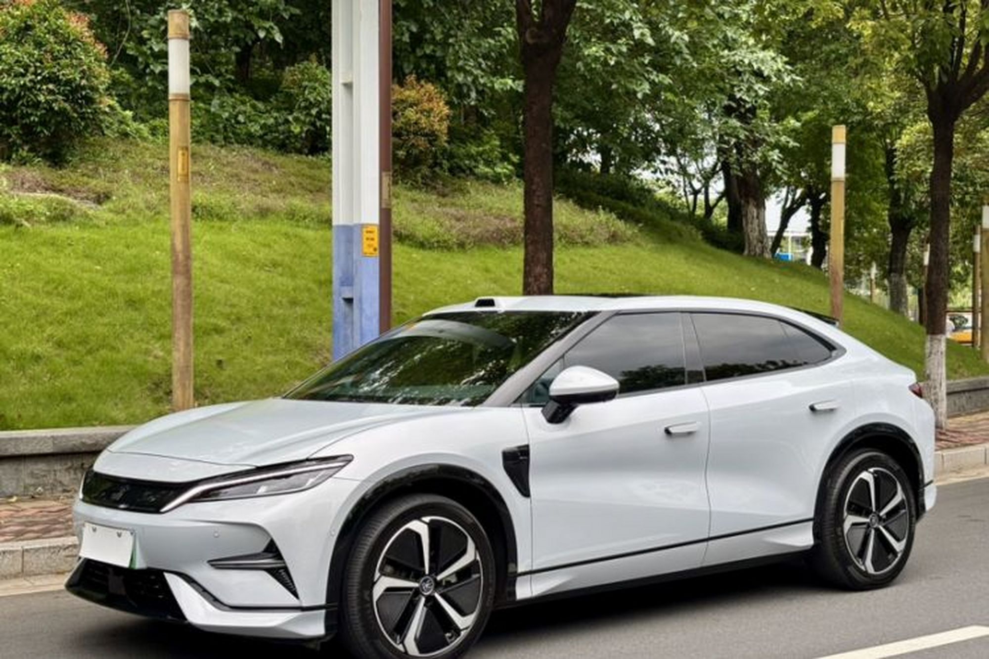 BYD Song L EV