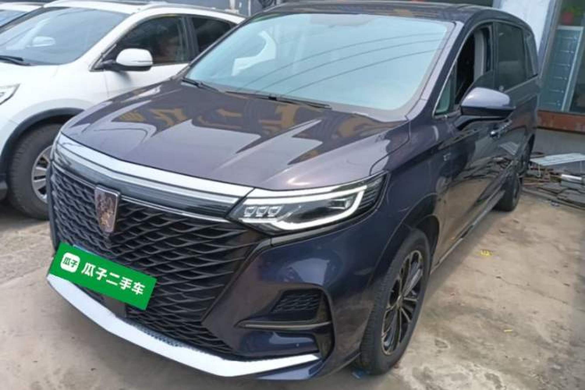 Roewe iMAX8