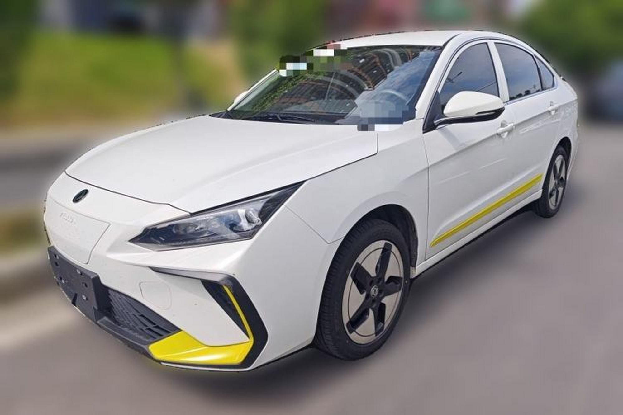 DongFeng Aeolus E70