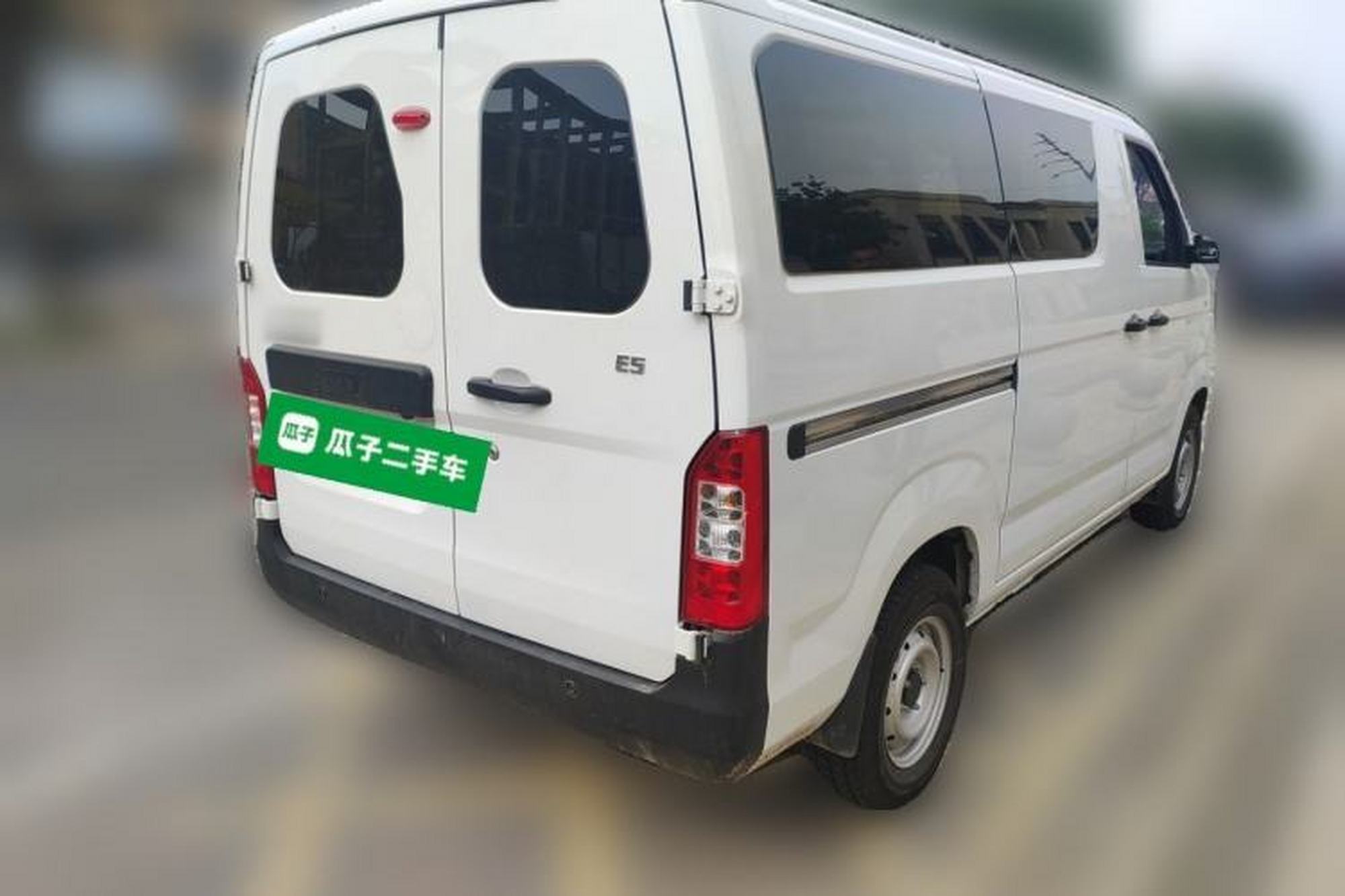 Miniatura 6