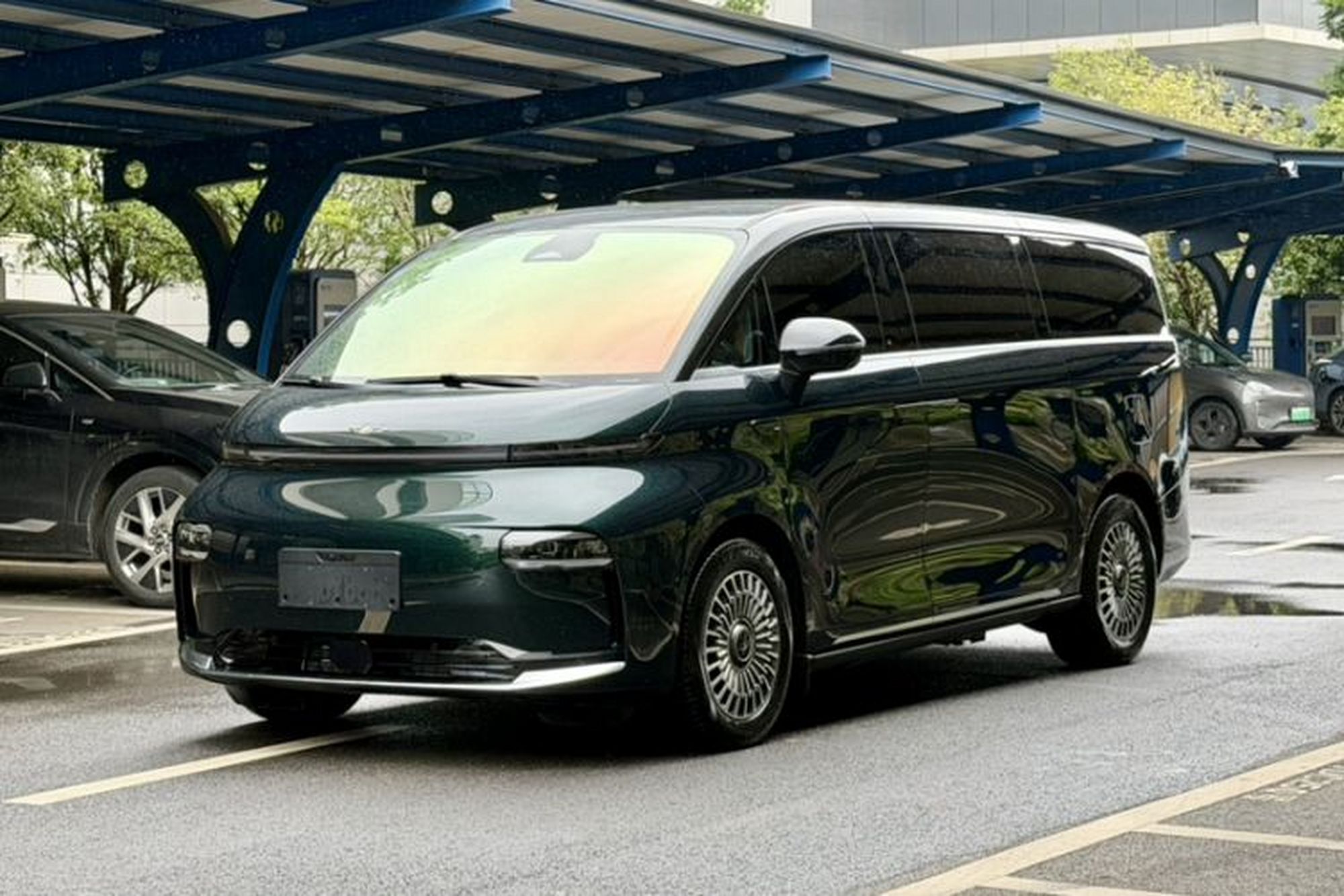 Geely Galaxy LEVC L380