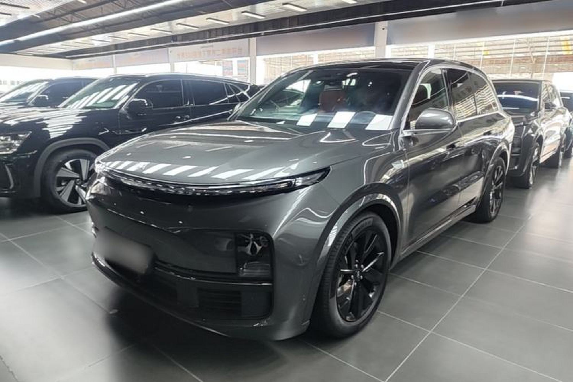 Li Auto L8