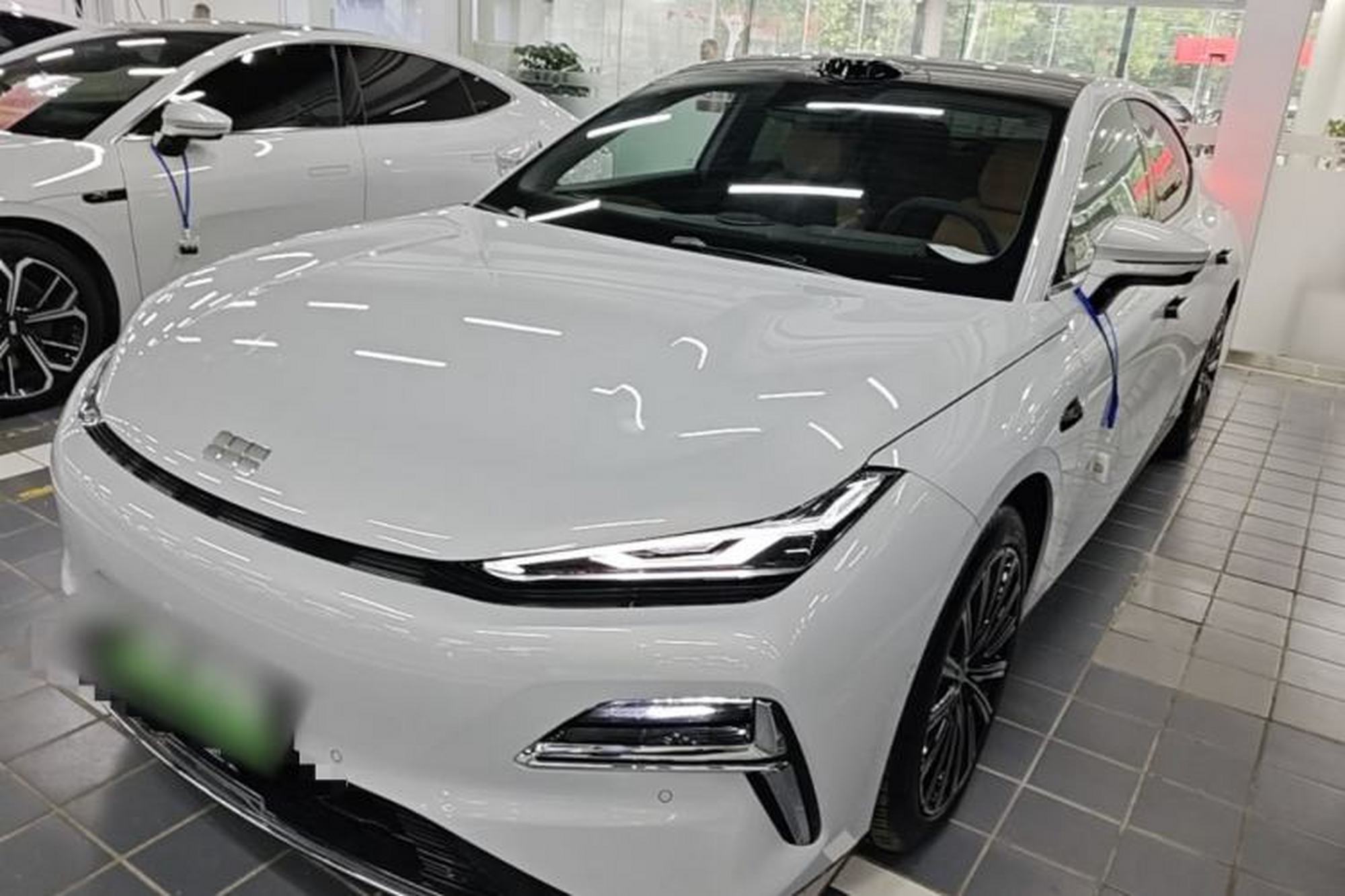 Geely Galaxy 8