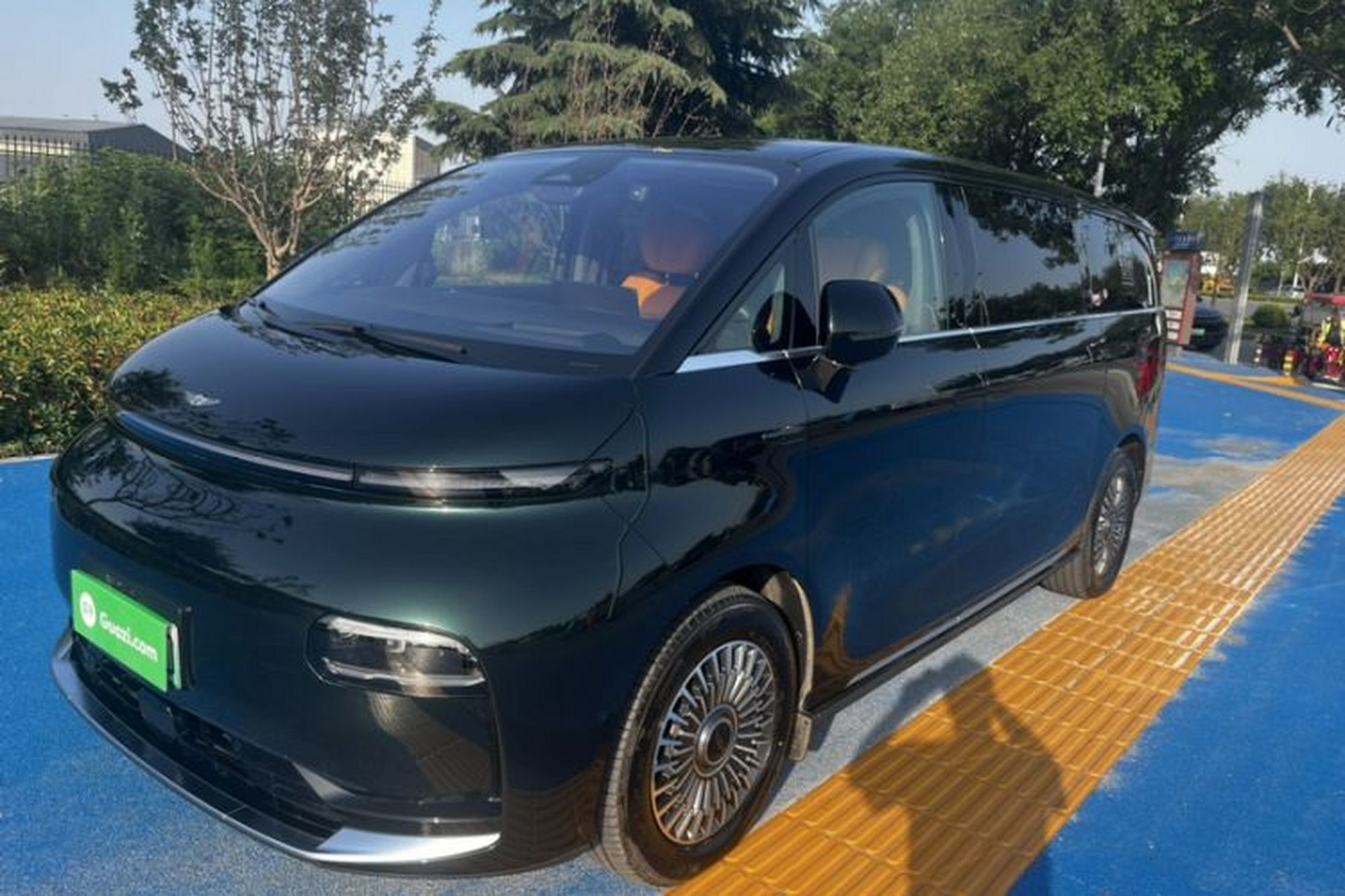 Geely Galaxy LEVC L380