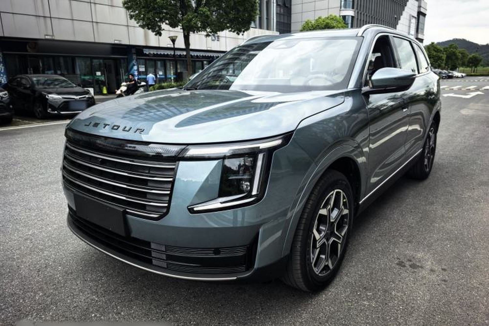 Jetour X70L