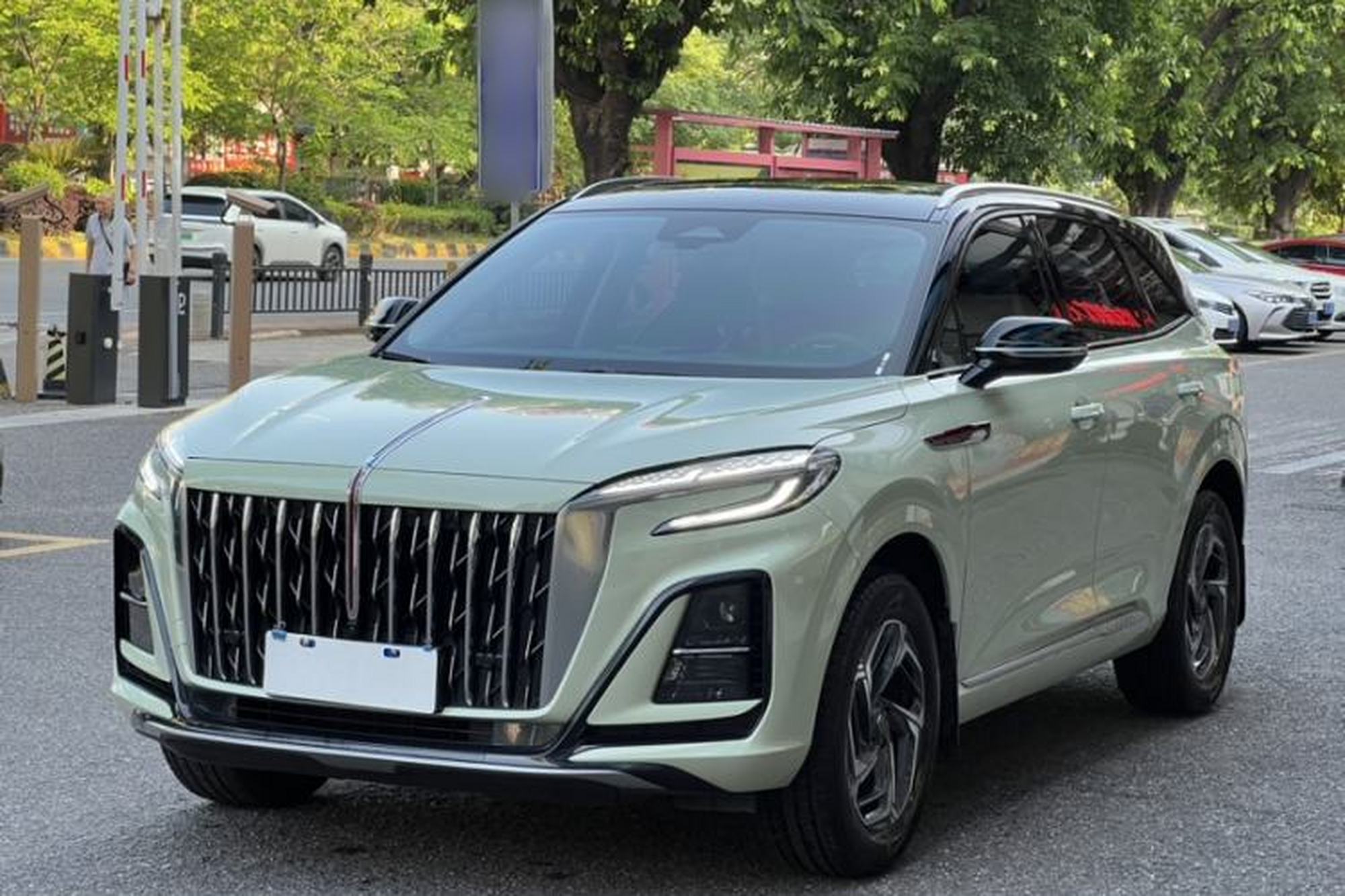HongQi HS3