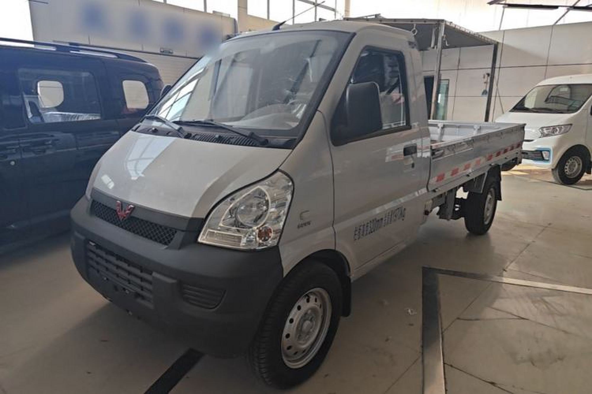 WuLing Rongguang Small Truck