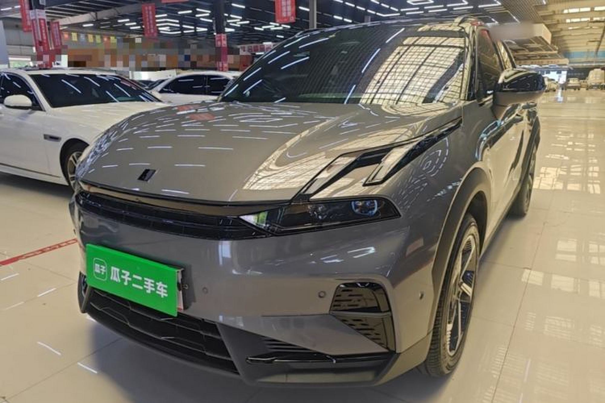 LYNK&CO 06