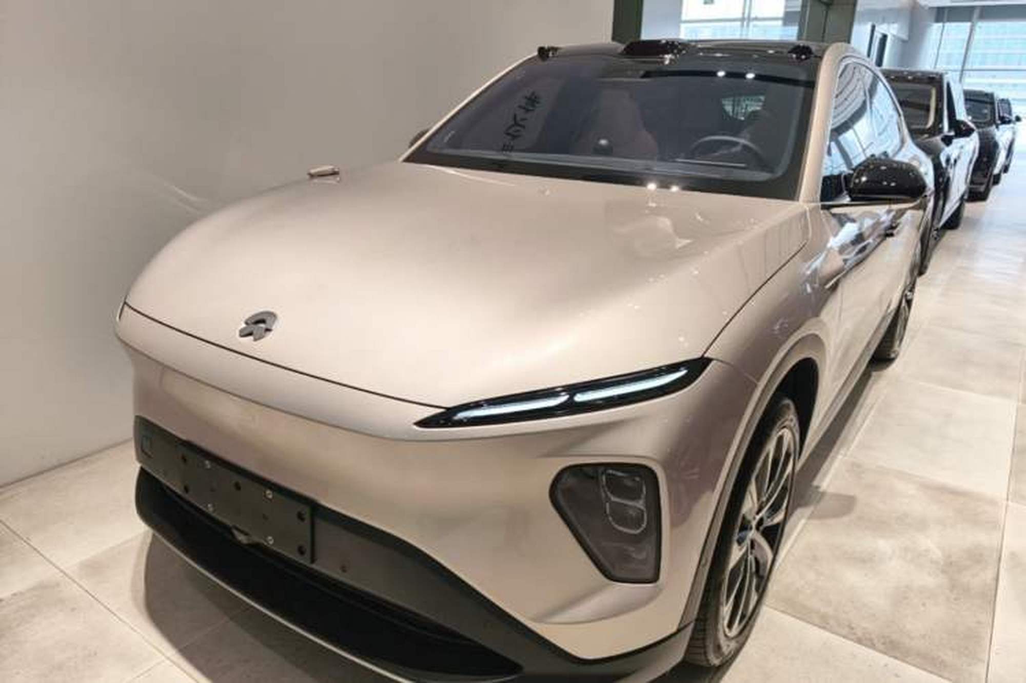 NIO EC7